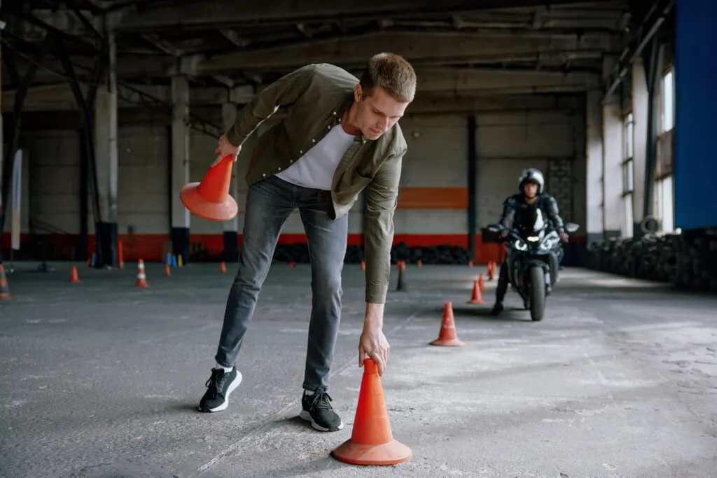 Praktische Motorradausbildung für angehende Fahrlehrer der Klasse A